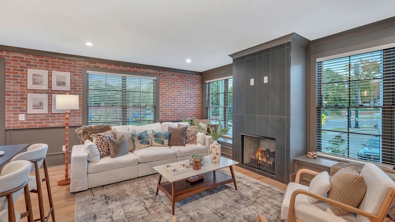Photo of Livingroom in Hillsboro Village