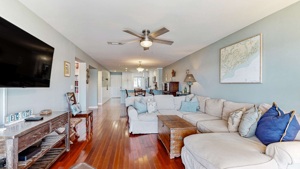 Photo of Livingroom in Folly Beach