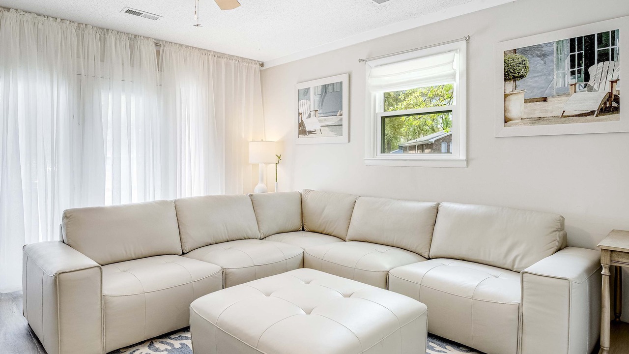 Photo of Livingroom in Charleston