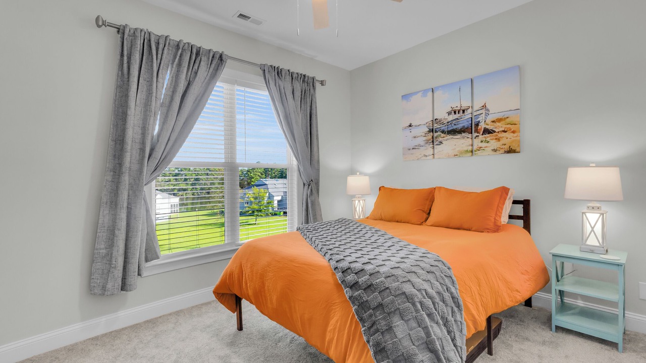 Photo of Bedroom in Fairfield Harbour