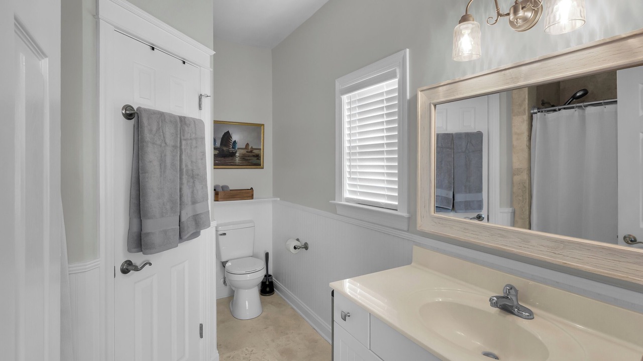 Photo of Bathroom in Fairfield Harbour