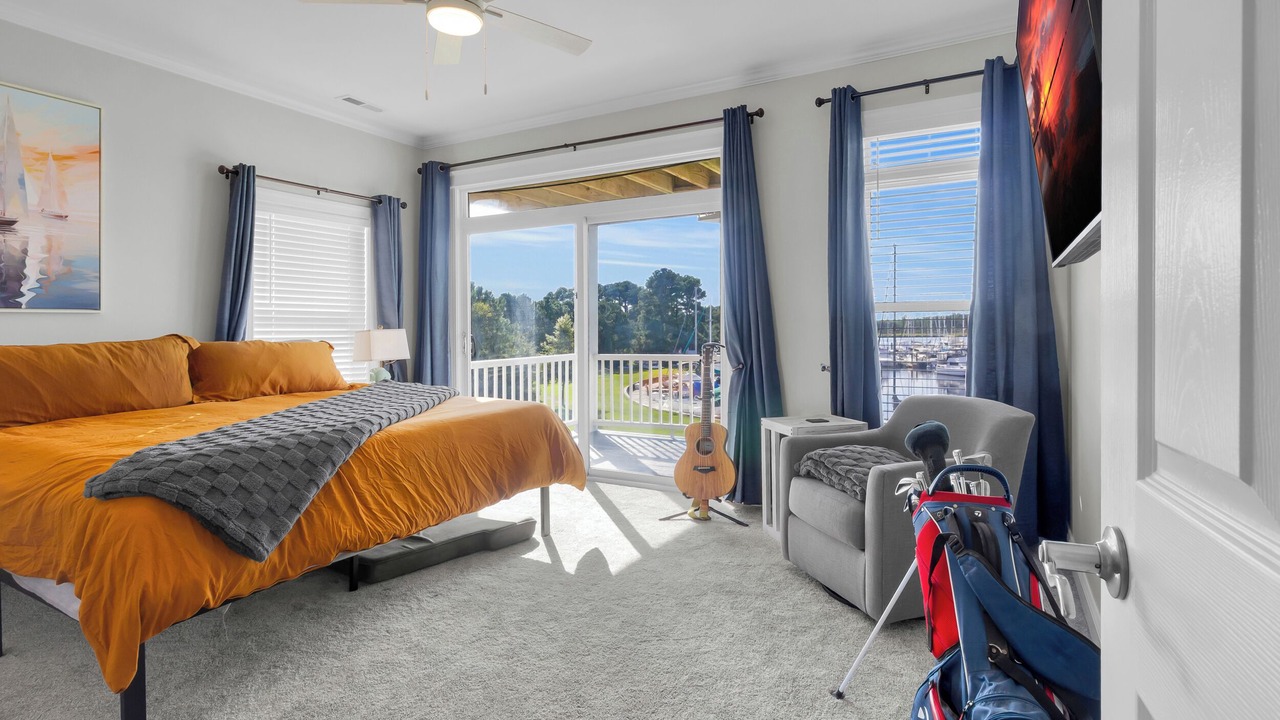 Photo of Bedroom in Fairfield Harbour