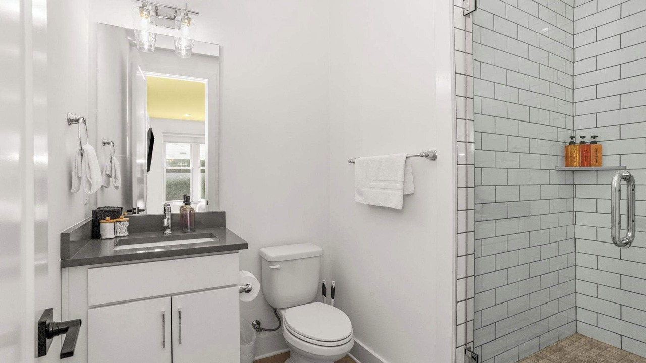 Photo of Bathroom in Eighth Avenue