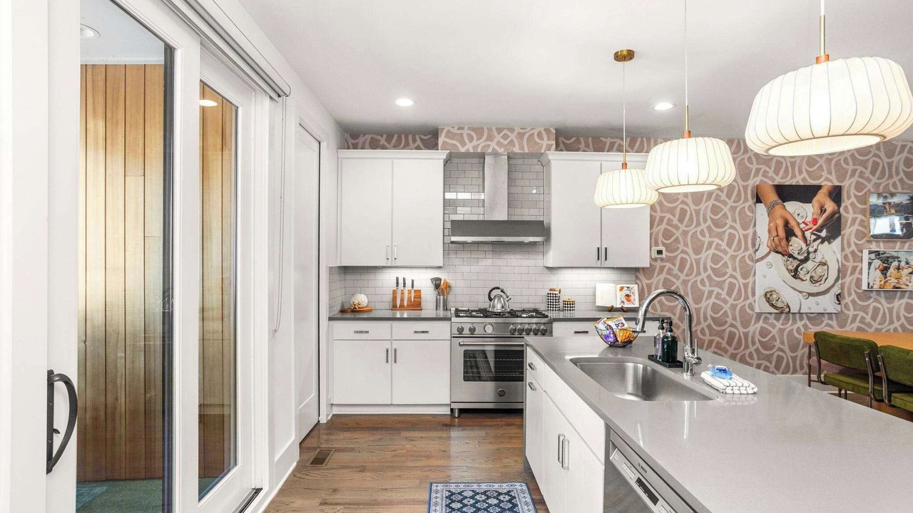 Photo of Kitchen in Eighth Avenue
