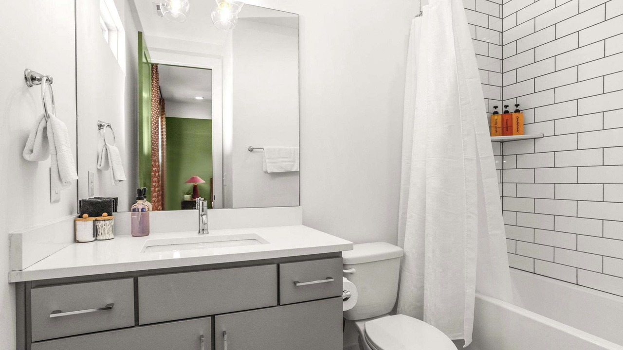 Photo of Bathroom in Eighth Avenue