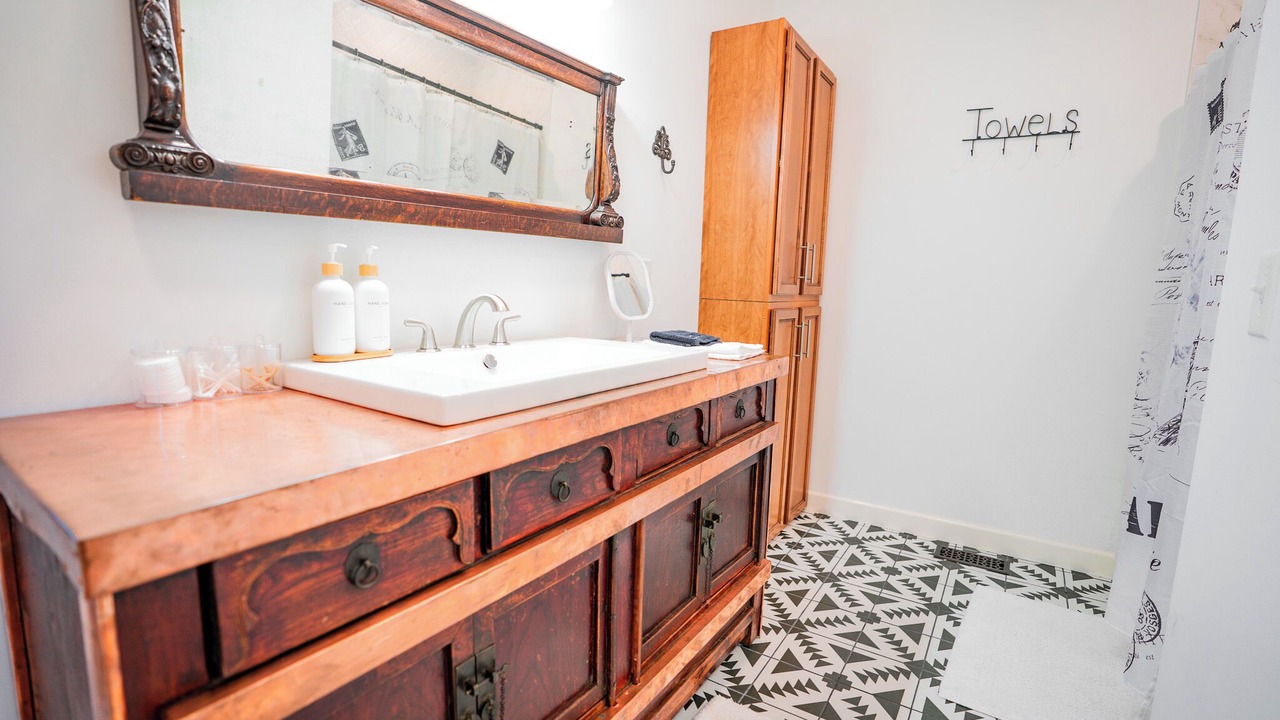 Photo of Bathroom in Dowelltown
