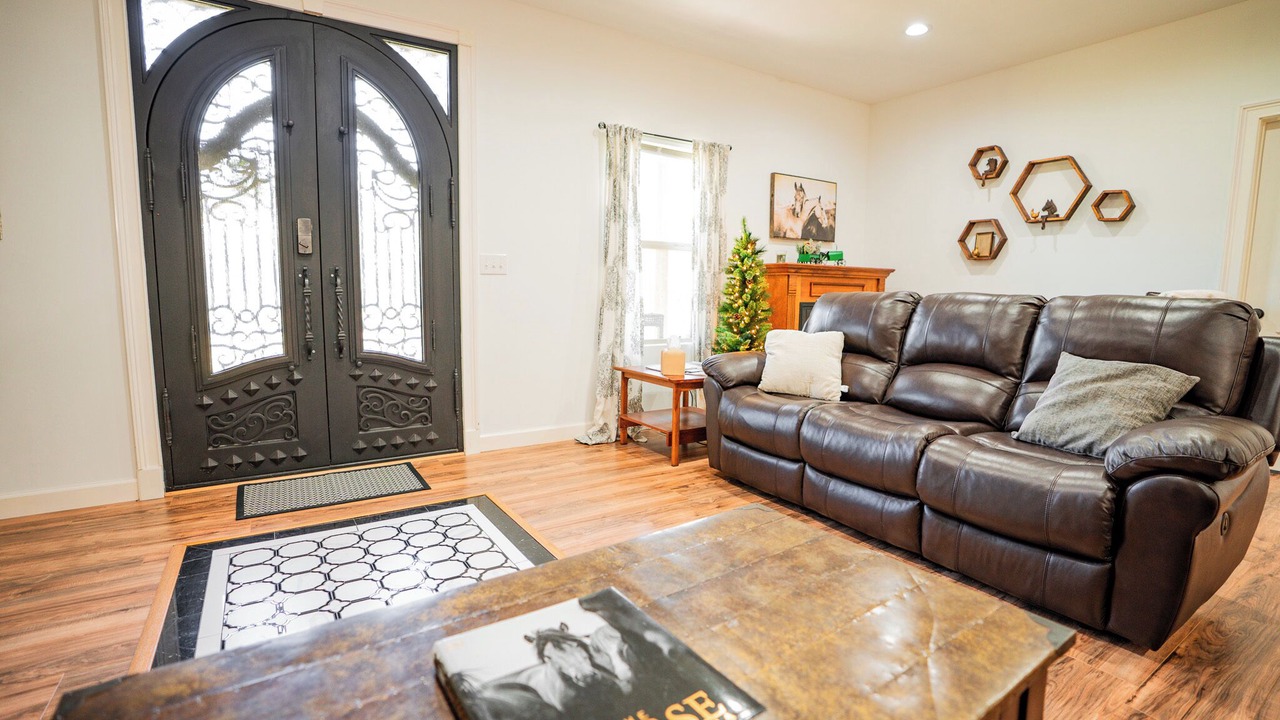 Photo of Livingroom in Dowelltown