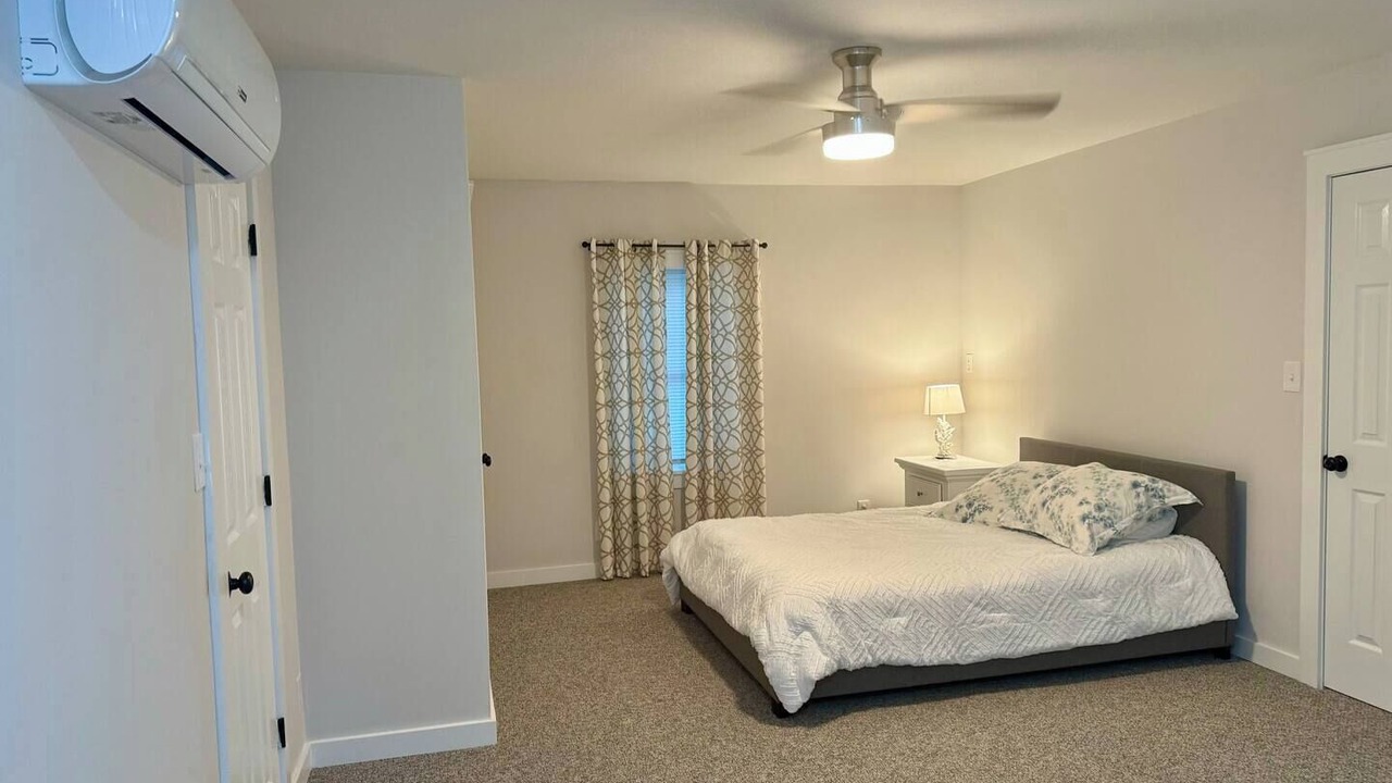 Photo of Bedroom in Apex
