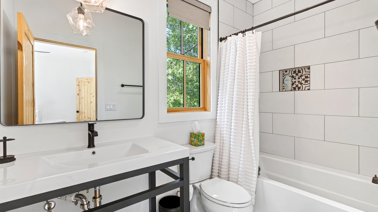 Photo of Bathroom in Marion
