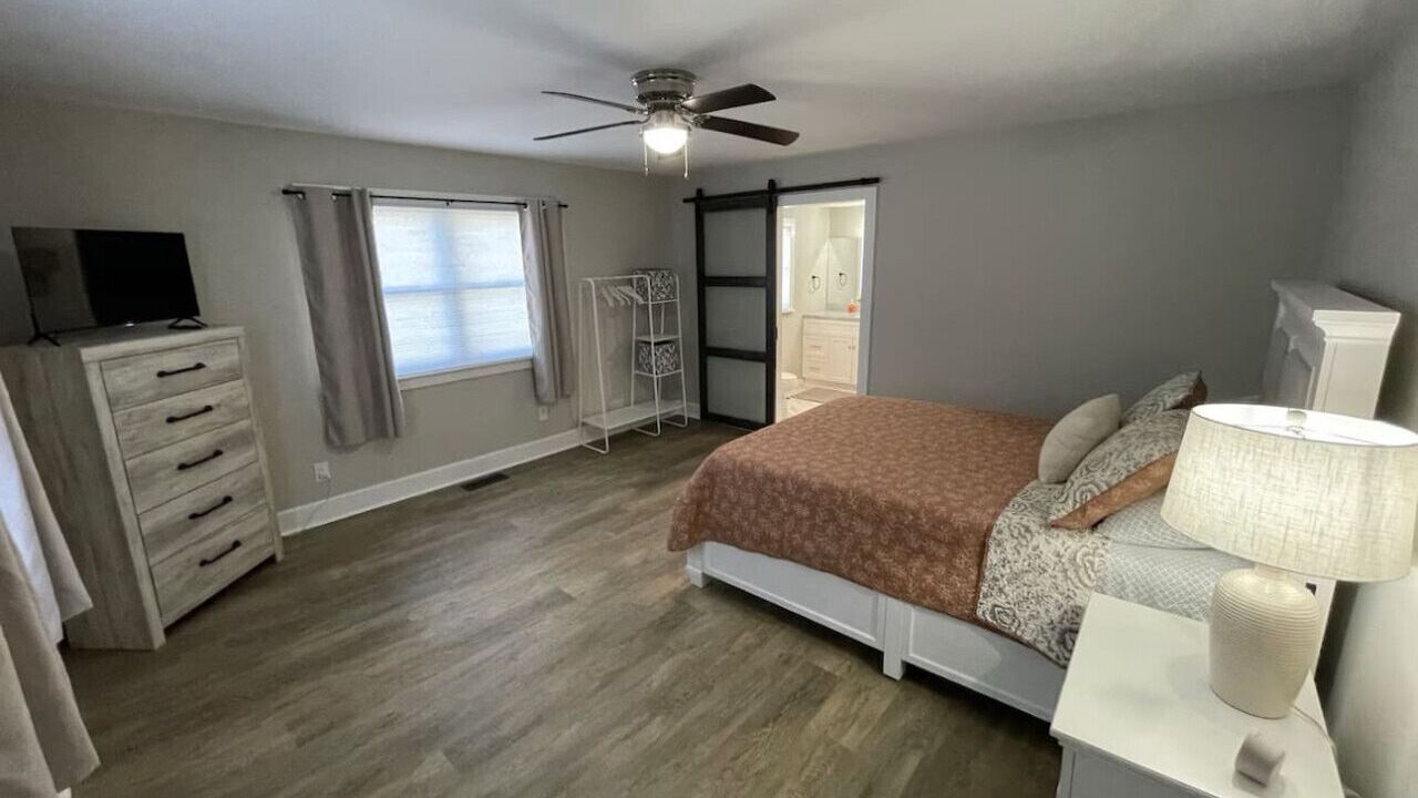 Photo of Bedroom in Mooresville