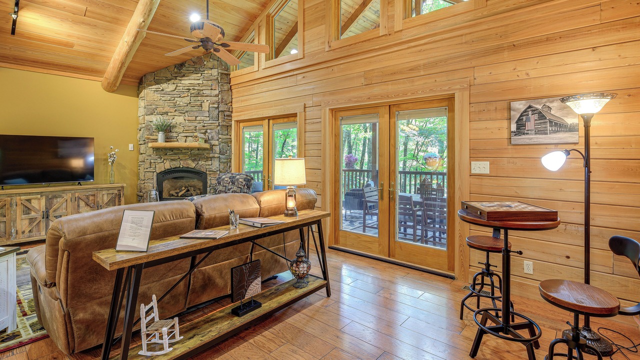 Photo of Livingroom in North Fork Township