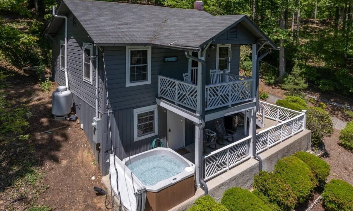 Photo of Outdoor in Lake Lure