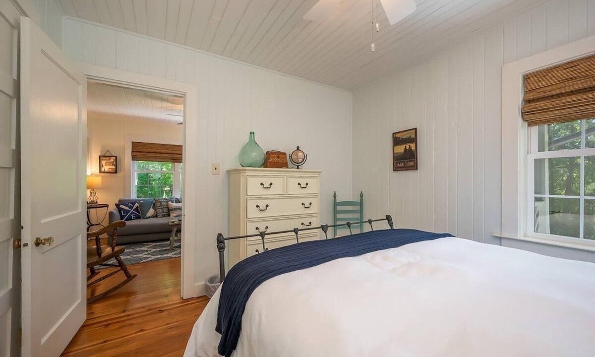 Photo of Bedroom in Lake Lure