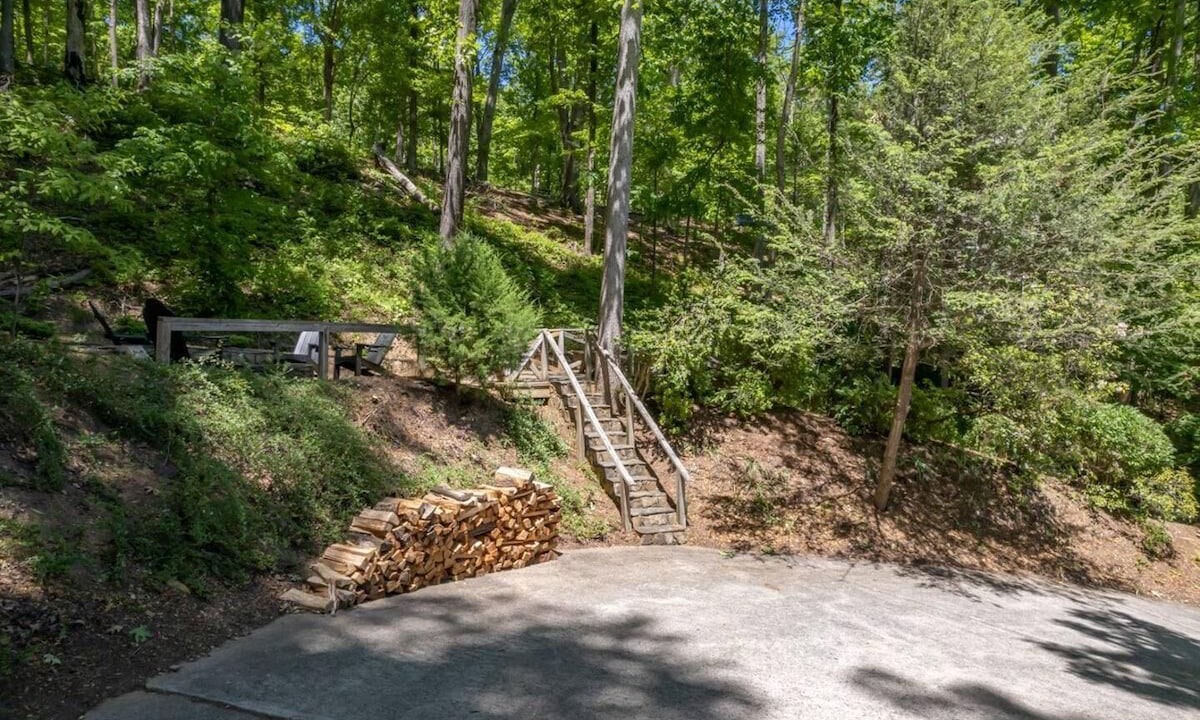Photo of Outdoor in Lake Lure