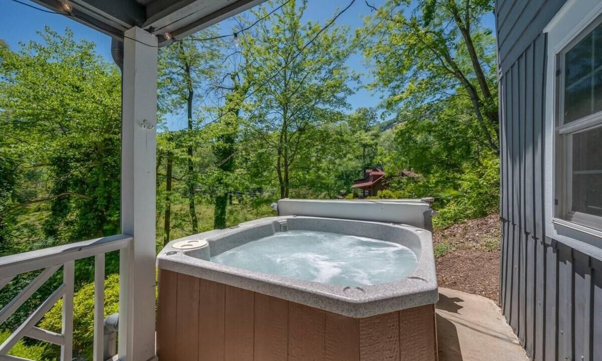 Photo of Outdoor in Lake Lure