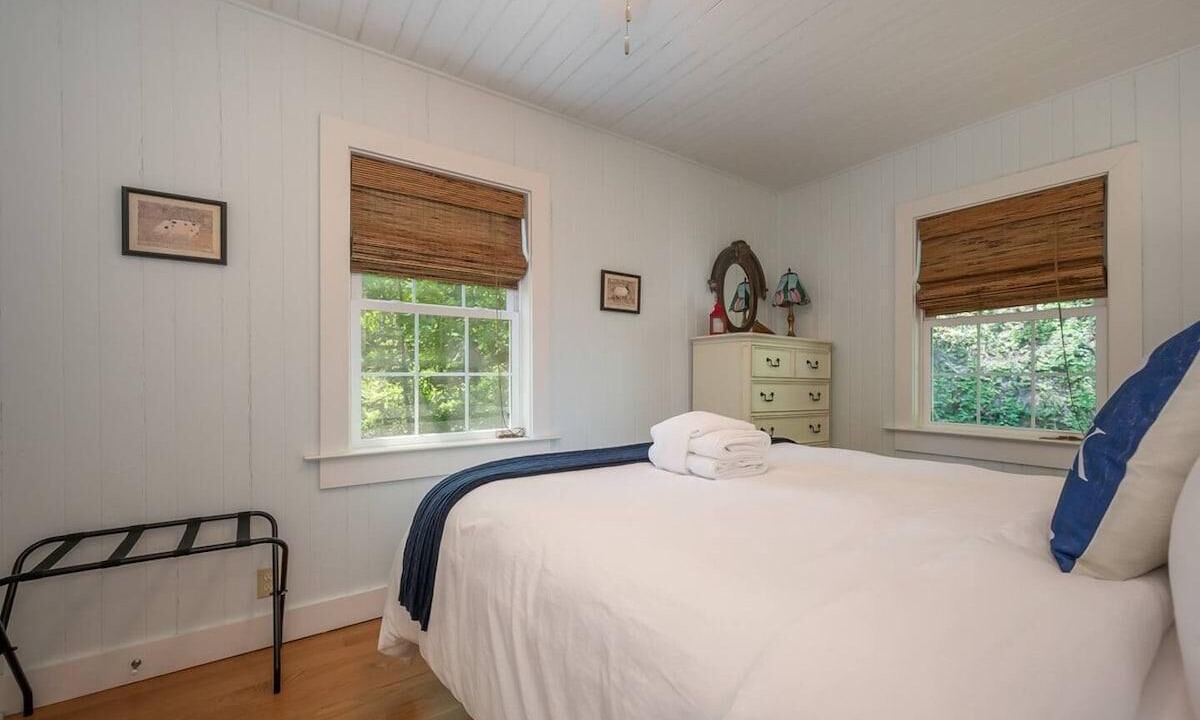 Photo of Bedroom in Lake Lure