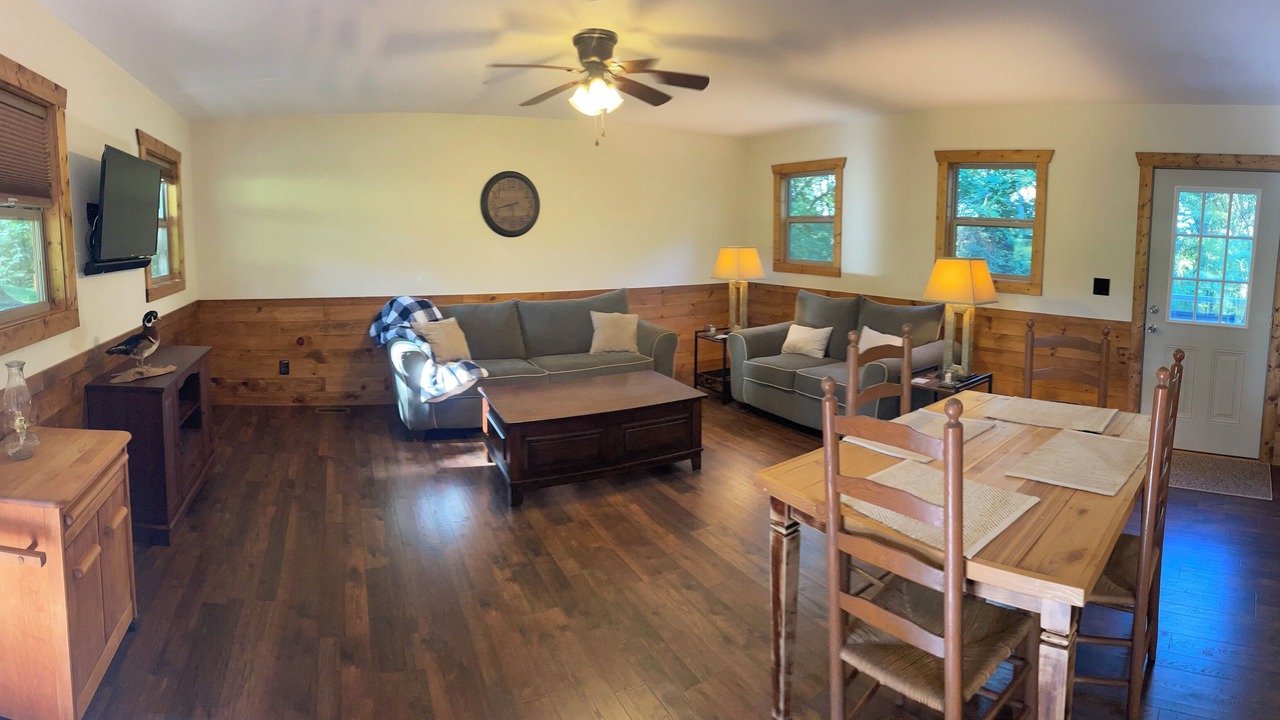 Photo of Livingroom in Elkin