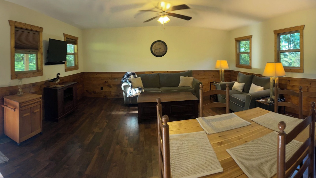 Photo of Livingroom in Elkin