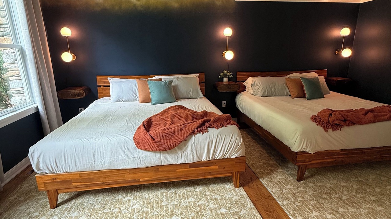 Photo of Bedroom in Royal Pines