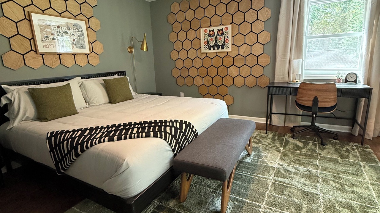 Photo of Bedroom in Royal Pines