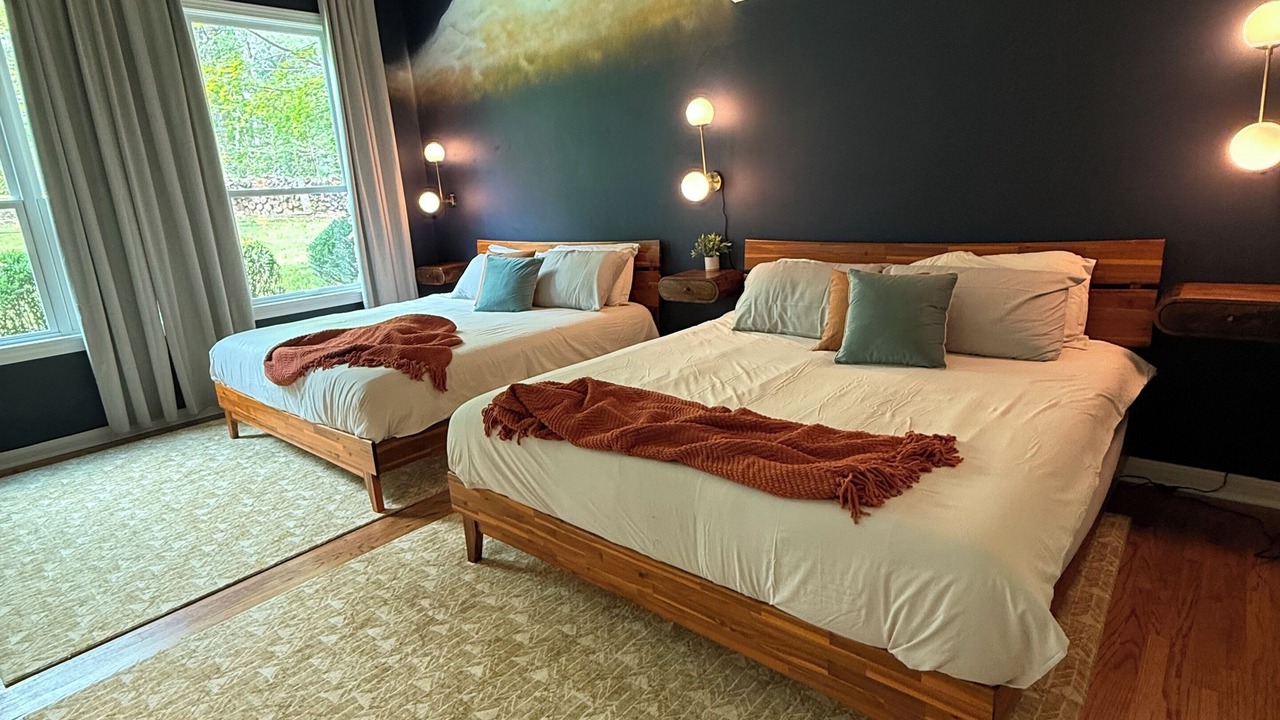 Photo of Bedroom in Royal Pines