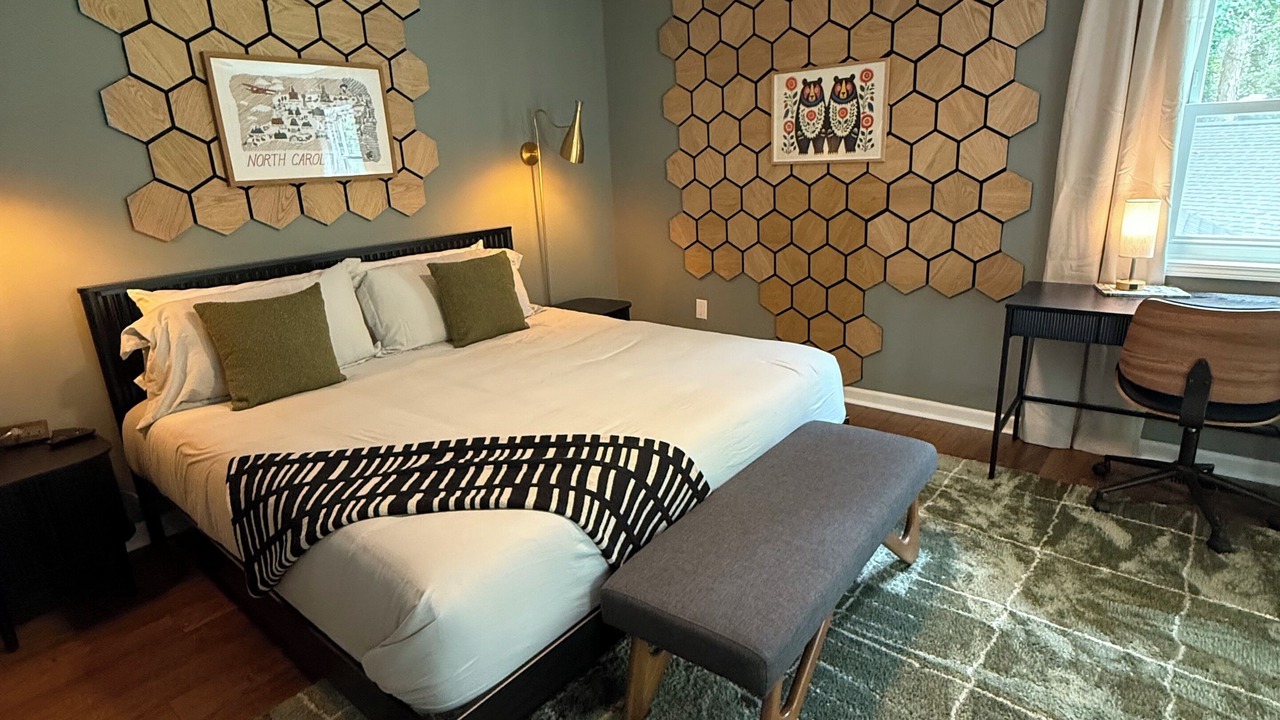Photo of Bedroom in Royal Pines
