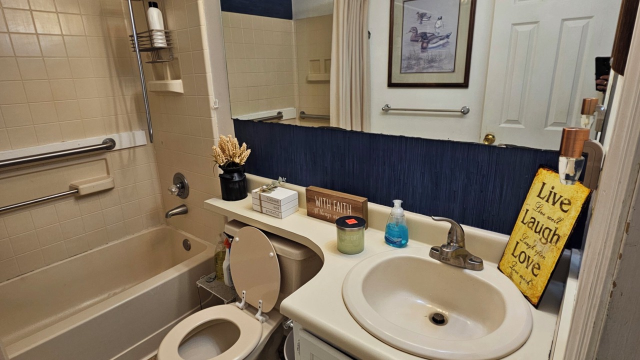 Photo of Bathroom in Gold Rock