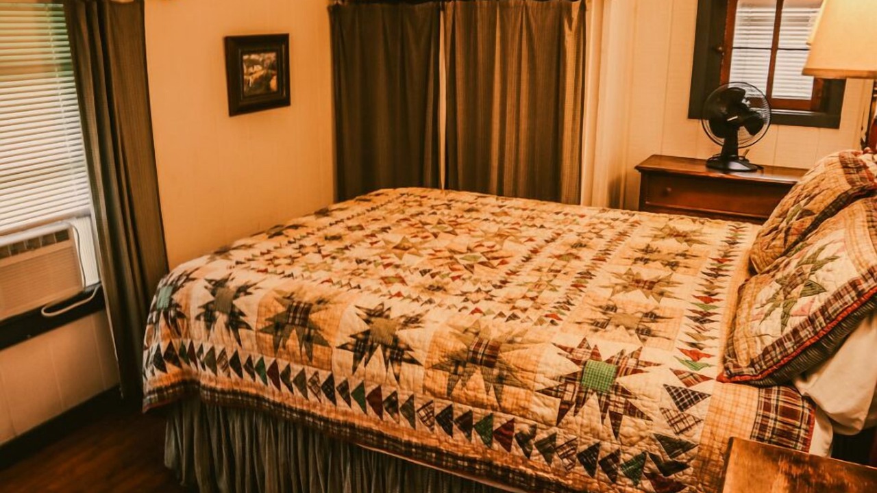 Photo of Bedroom in Candler