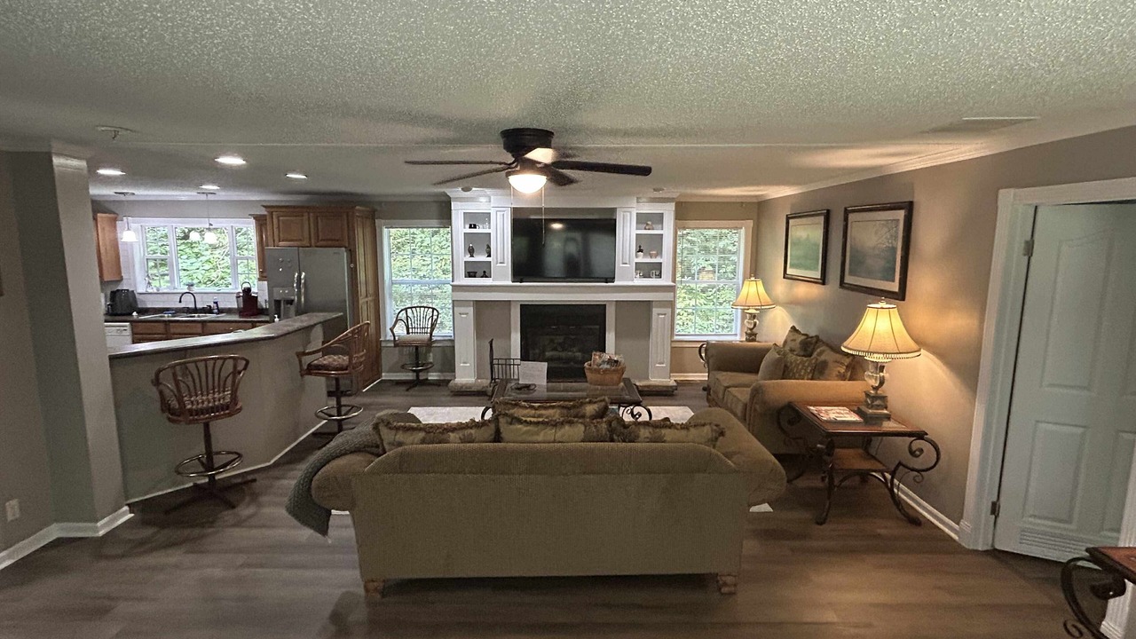 Photo of Livingroom in Cherokee
