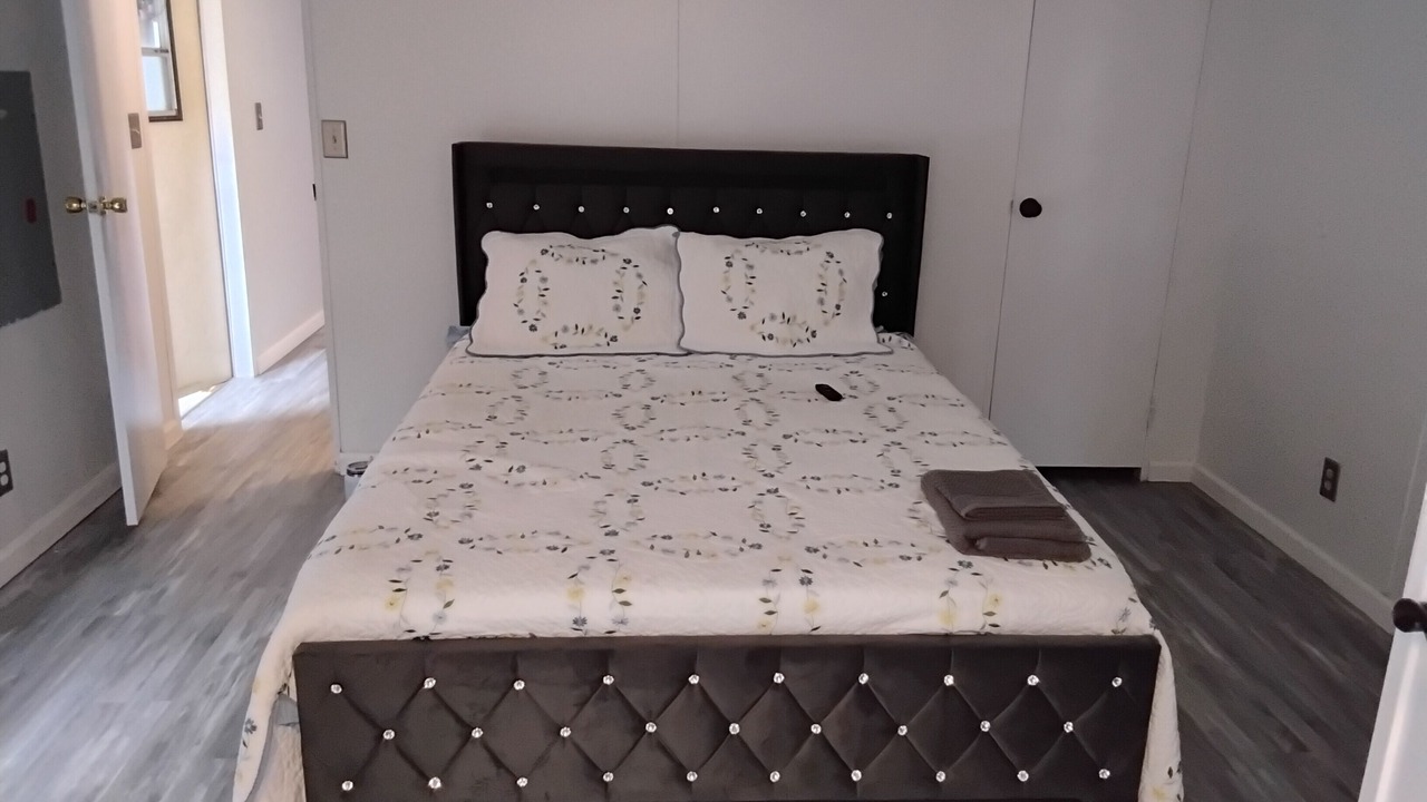 Photo of Bedroom in Supply