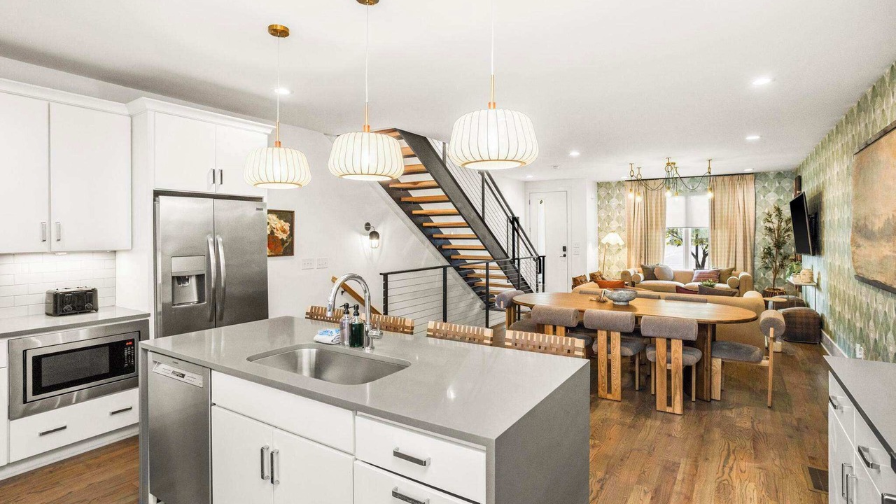Photo of Kitchen in Eighth Avenue