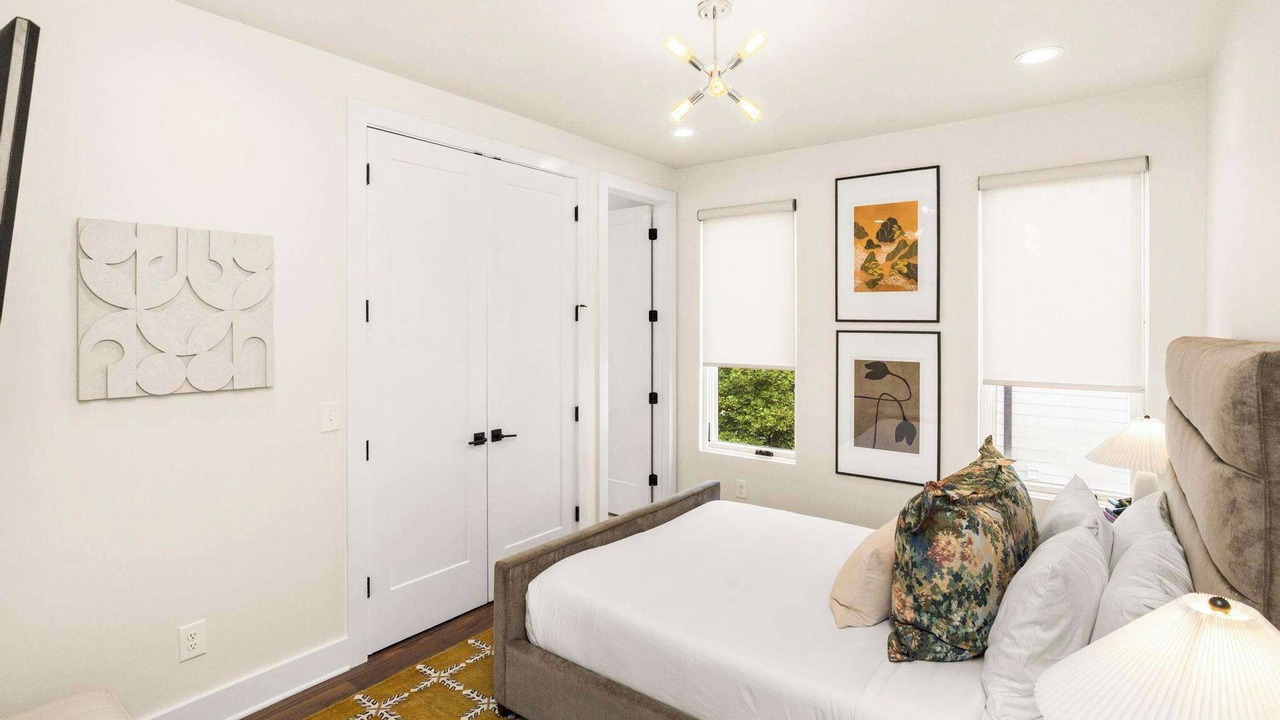 Photo of Bathroom in Eighth Avenue