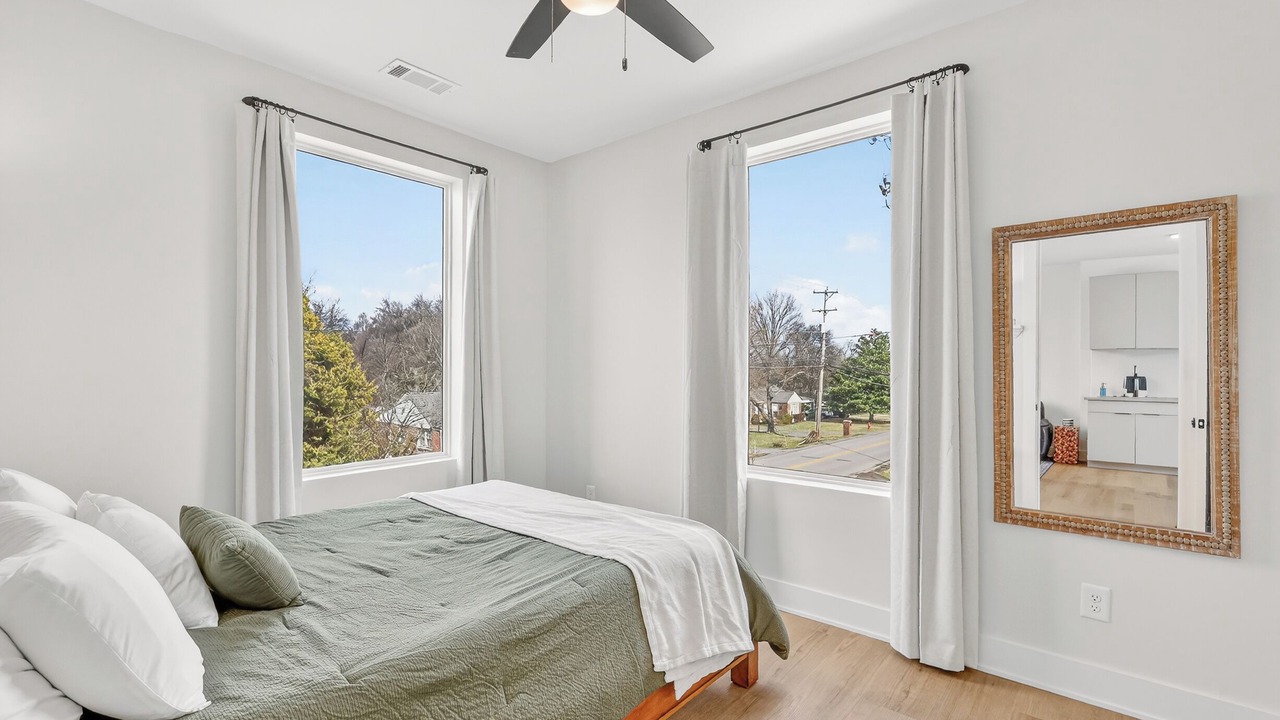 Photo of Bedroom in Inglewood