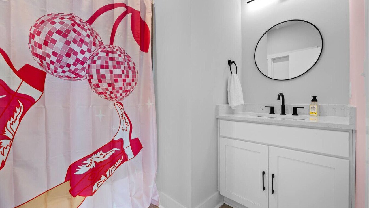 Photo of Bathroom in Talbot's Corner