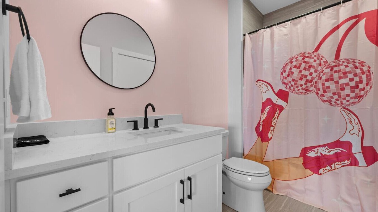 Photo of Bathroom in Talbot's Corner