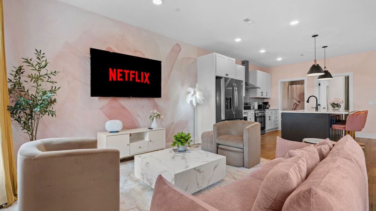 Photo of Livingroom in Talbot's Corner
