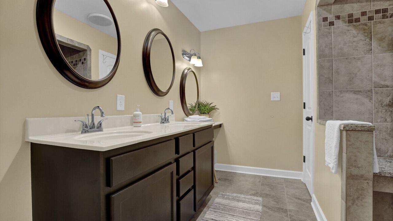 Photo of Bathroom in Hubert