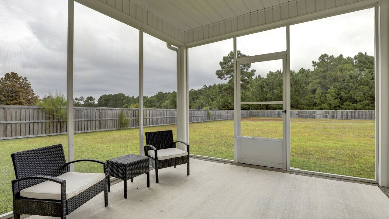 Photo of Patio Balcony in Hubert