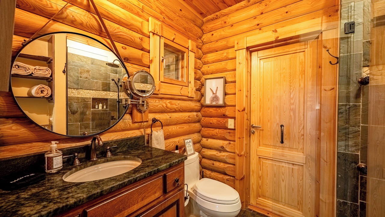 Photo of Bathroom in Glenville