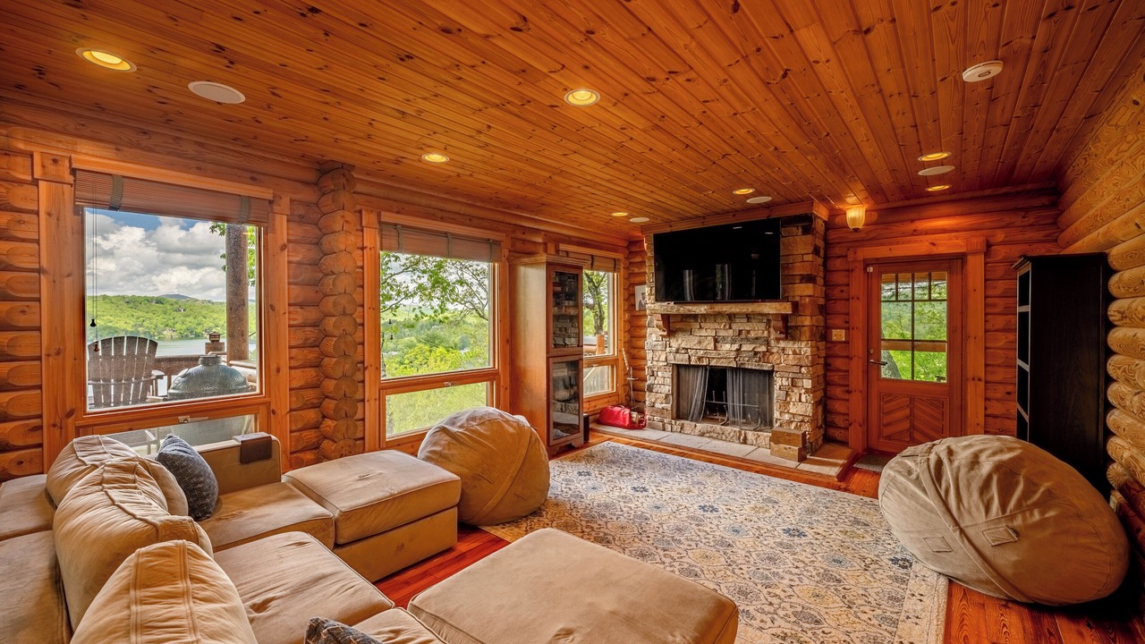 Photo of Livingroom in Glenville