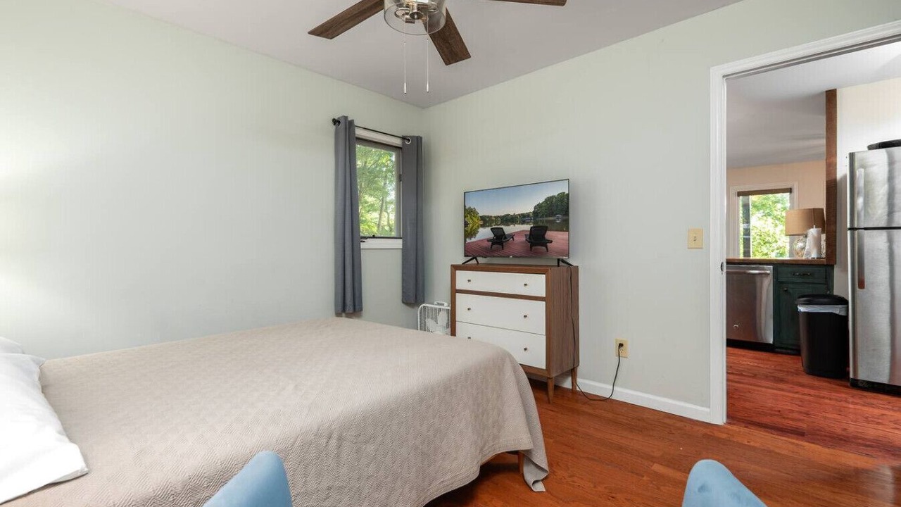 Photo of Bedroom in Roxboro