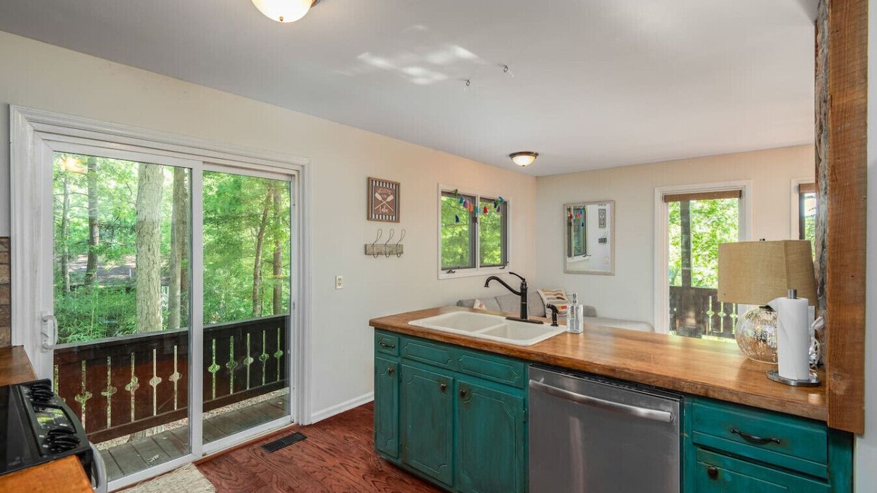 Photo of Kitchen in Roxboro
