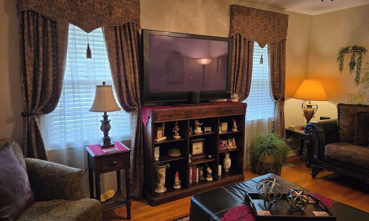 Photo of Livingroom in Westover