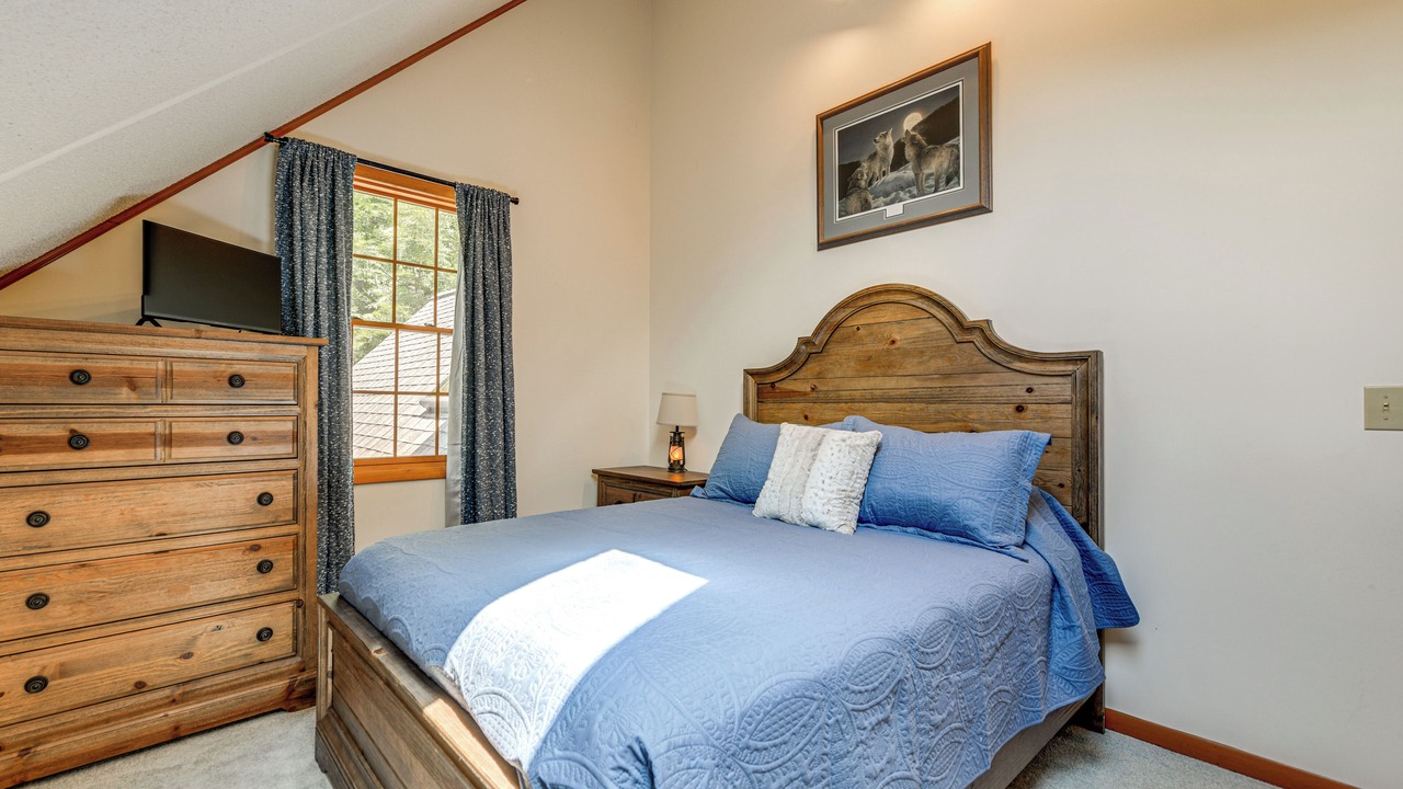 Photo of Bedroom in Valley Creek Run