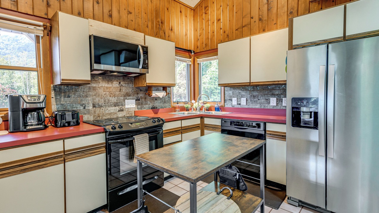 Photo of Kitchen in Valley Creek Run