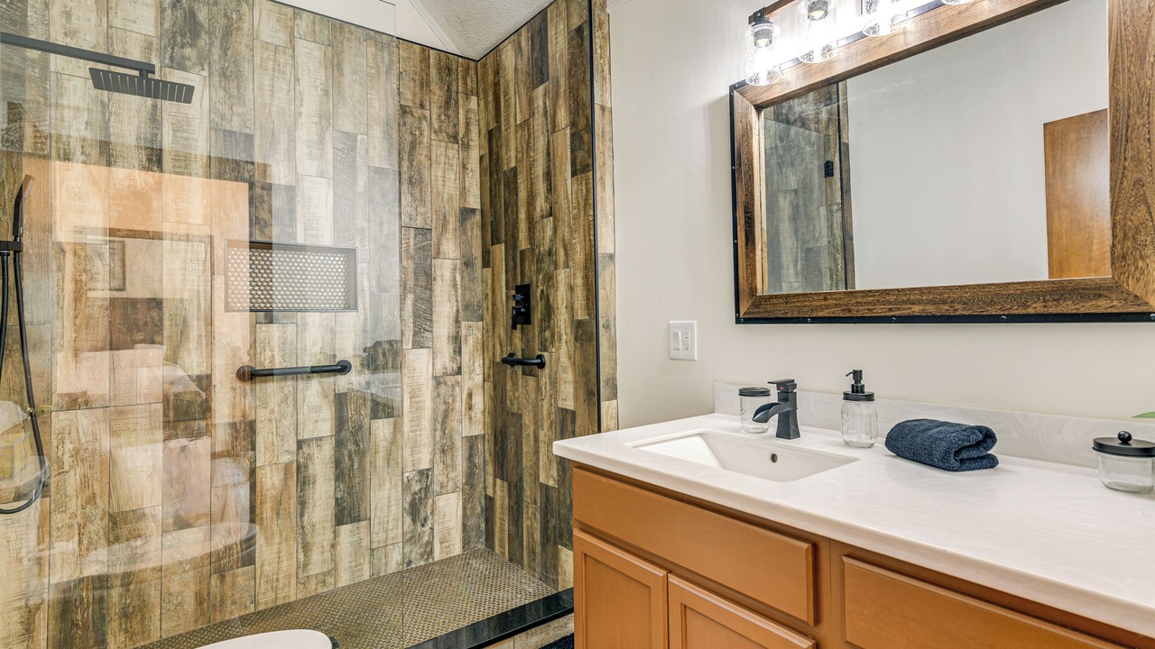 Photo of Bathroom in Valley Creek Run