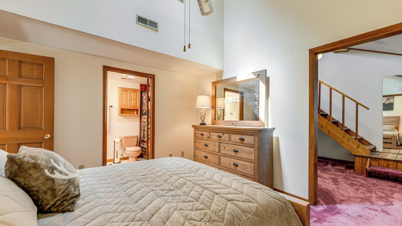 Photo of Bedroom in Valley Creek Run