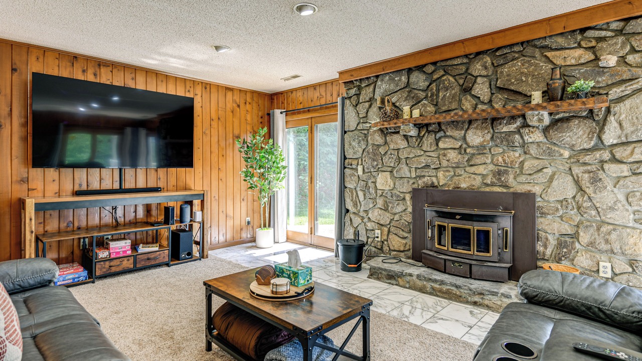 Photo of Bedroom in Valley Creek Run