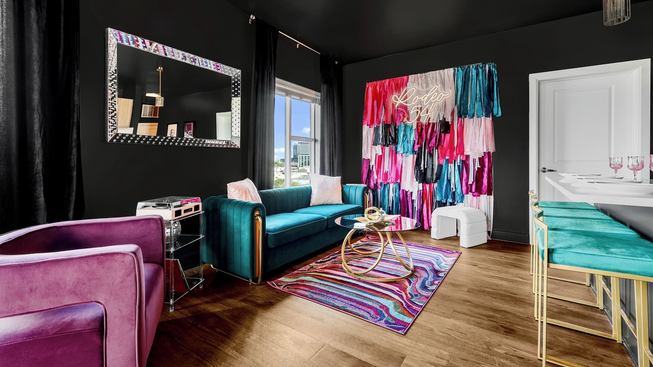 Photo of Livingroom in Eighth Avenue