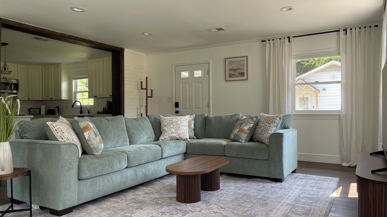 Photo of Livingroom in Monroe